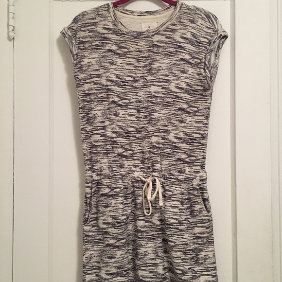 Lou & Grey sweatshirt dress