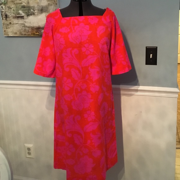 Vintage Hawaiian inspired dress