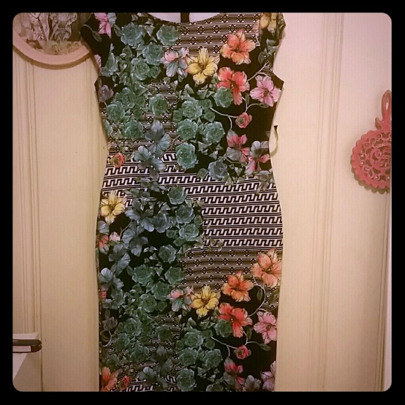NY&Co. Stretch fitted dress