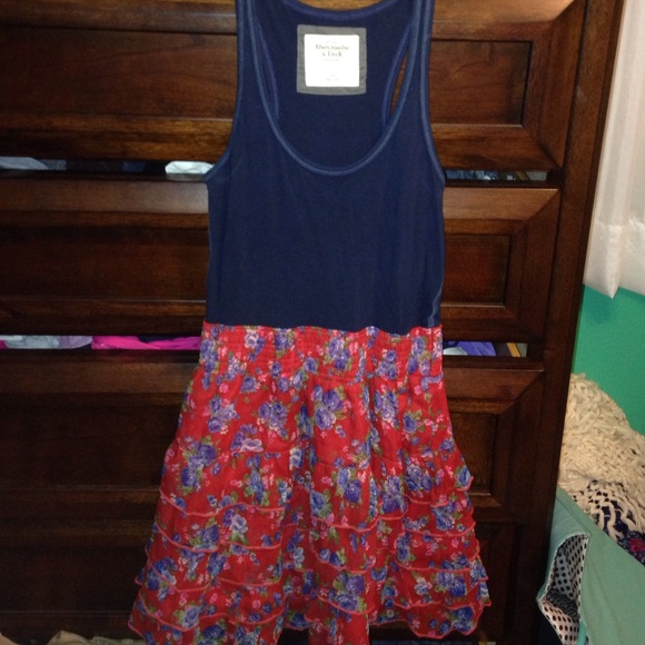 Abercrombie and Fitch flower dress - Picture 1 of 2