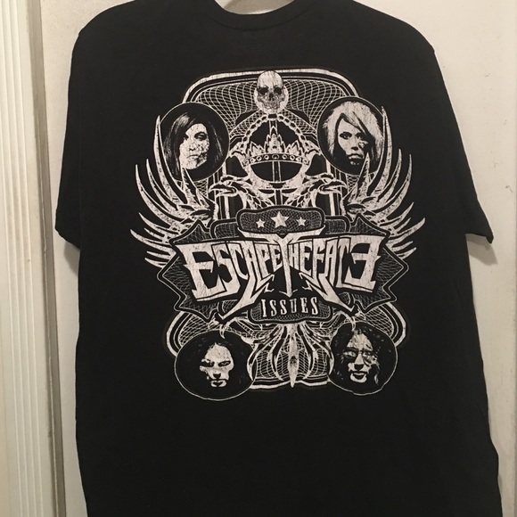 Escape the Fate tee XL