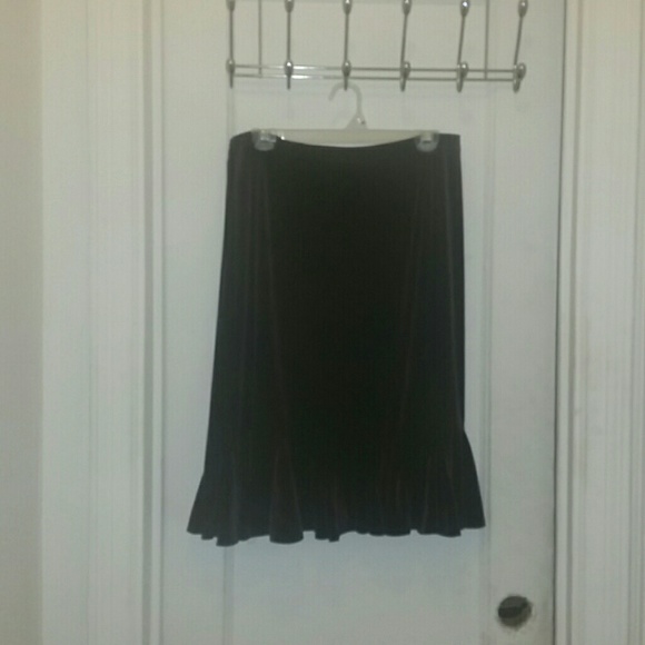 Plum Velvet Ruffle-Edged Skirt (Steampunk basic!) - Picture 4 of 4