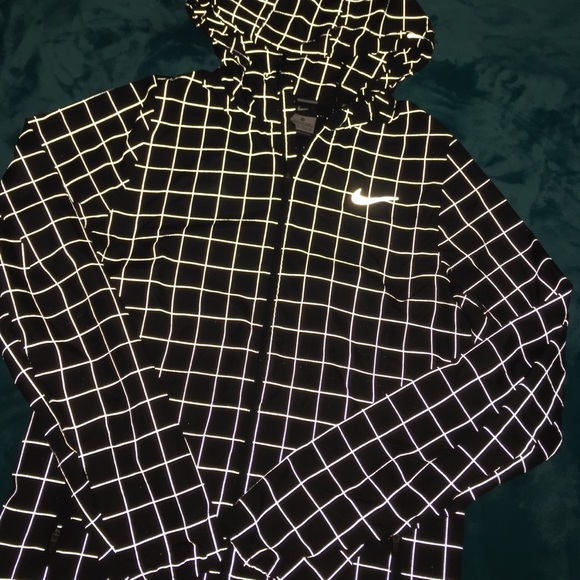 reflective nike windbreaker