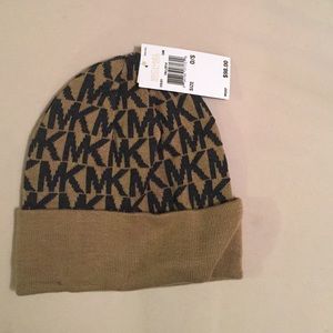 Michael kors winter hat