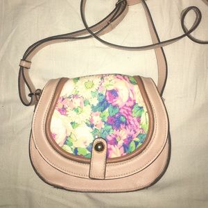 Pink/Floral Jessica Simpson crossbody
