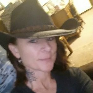 Meet your Posher, Margo