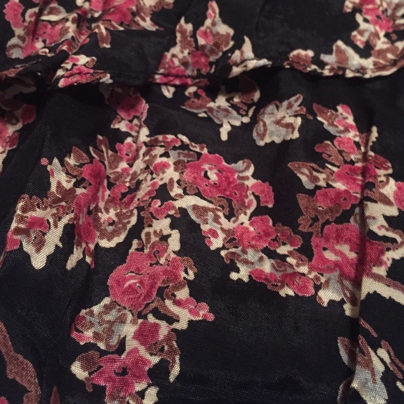 One shoulder floral romper - Picture 2 of 2