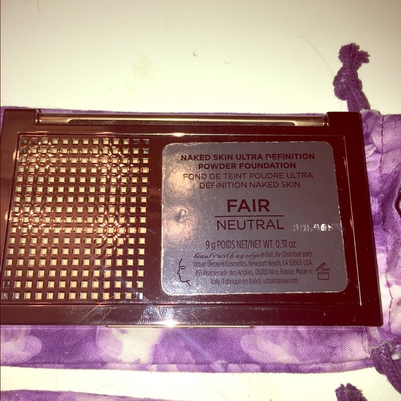 Urban Decay: Naked Skin Powder Foundation