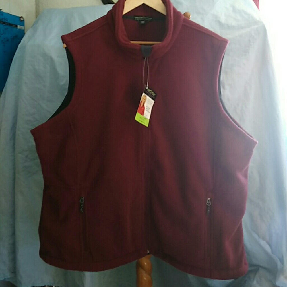 Burgundy Crossland Fleece Vest Size XXXL Ladies