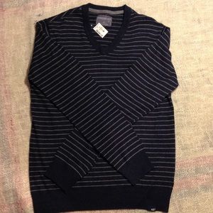 Aeropostale men's sweater.
