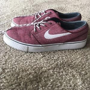 Nike Janoski