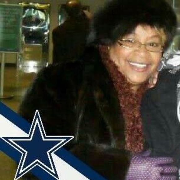 Meet your Posher, Loretta - Picture 1 of 1