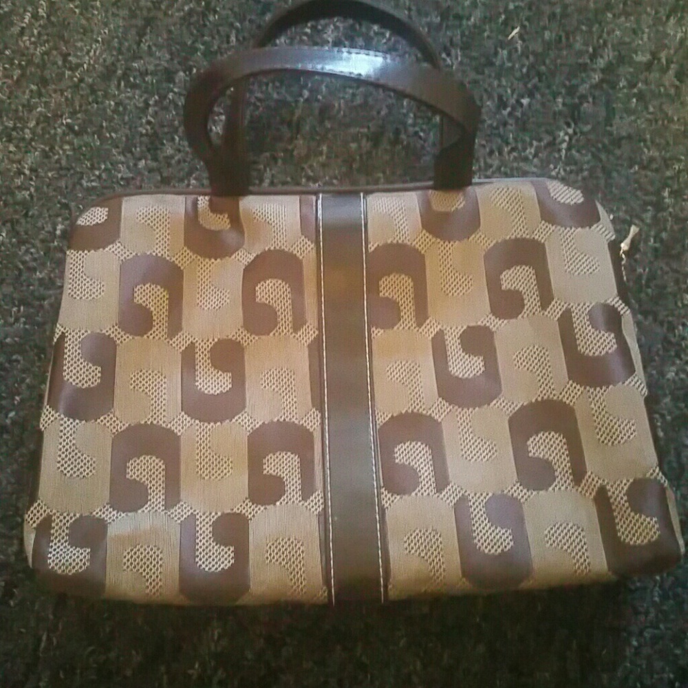 New Totes travel accessories bag