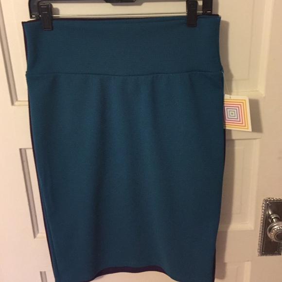 LuLaRoe Dresses & Skirts - LuLaRoe dark real medium Cassie pencil skirt