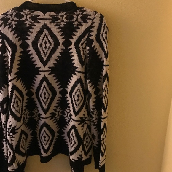 Aztec Print Sweater - Picture 2 of 3