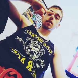 Meet your Posher, Dakota