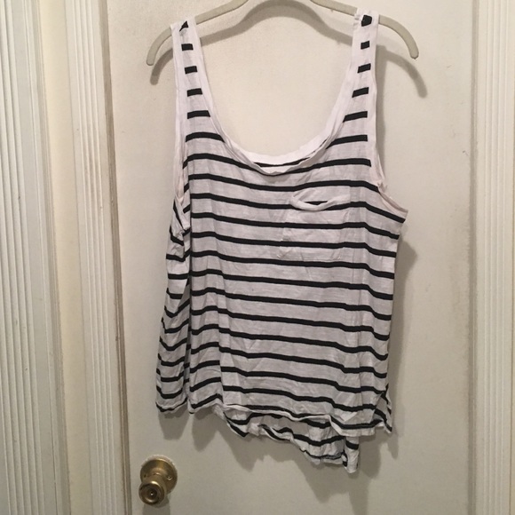 B&W striped tank XXL