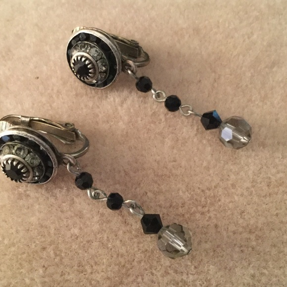 Liz Palacios Blk Crystal Clip Back Drop Earrings
