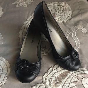 American eagle heeled flats