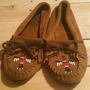 Minnetonka thunderbird moccasins