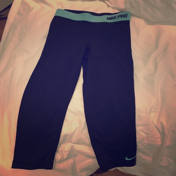 Nike Pro Capri length medium