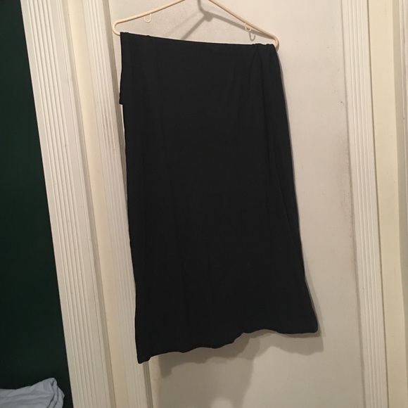 Black maxii skirt