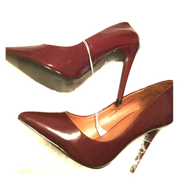 Burgundy Pointed Toe Pumps