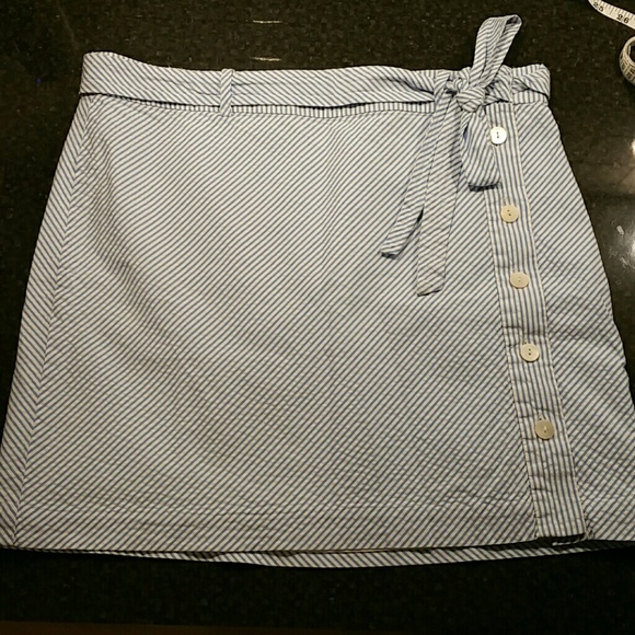 Vineyard Vines Searsucker Skirt