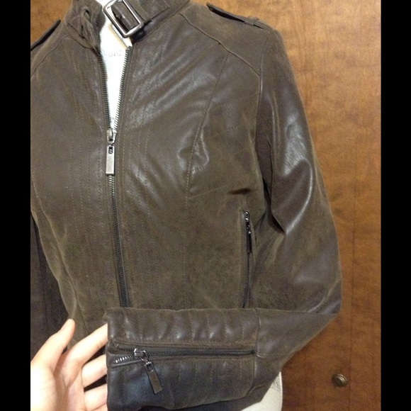 🛑SOLD🛑 Vegan Leather Jacket - Picture 2 of 4