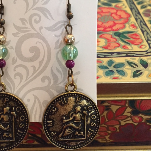 Jewelry - 🆕Coin earrings