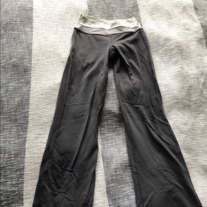 Lululemon Astro Grooves Size 4