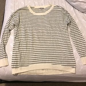 Gap Sweater Size Large