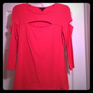 GUESS 3/4 Cut out Sleeves Size MEDIUM