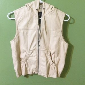 Papaya beige leather vest