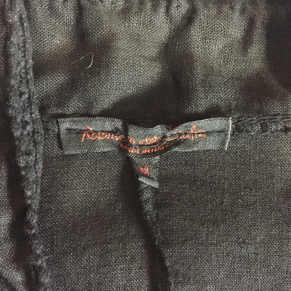 4/$20 Romeo & Julia Black Long Top Size M - Picture 4 of 5