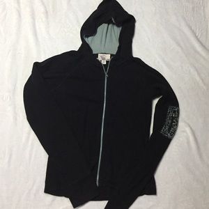 TITLE NINE ZIP SWEATER BLACK WITH BLUE LINING