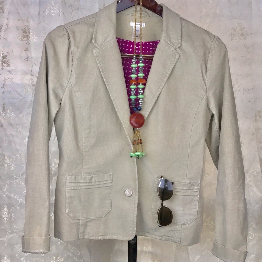 Winter Is here😊Old Navy tan Blazer in size L