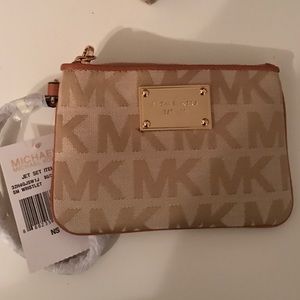 Michael kors wristlet