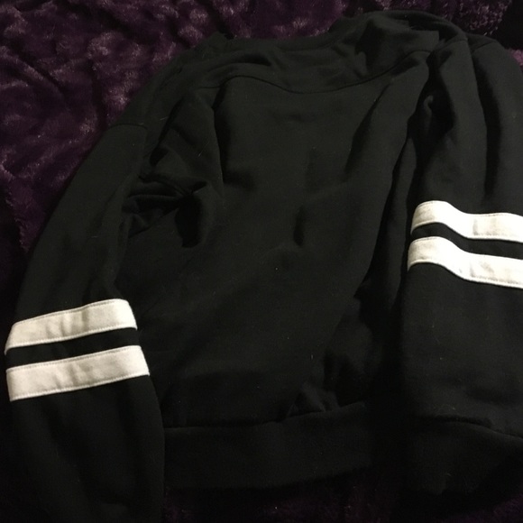 Sweatshirt - Picture 4 of 4