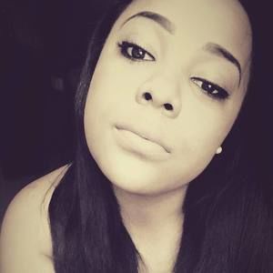 Meet your Posher, Joelle