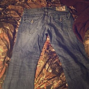 I am selling some true religions