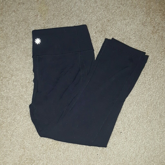 Athleta size Medium black workout Capri leggings