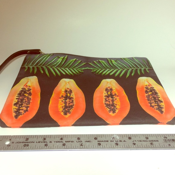 DVRA Black Papaya Pouch! Fighting Eel