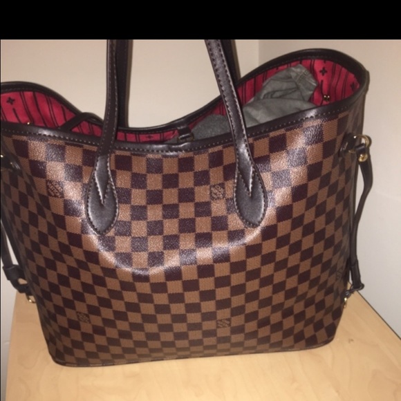 LV Neverfull MM NWT