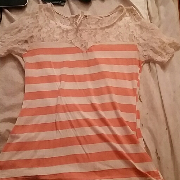 T-shirt - Picture 1 of 1
