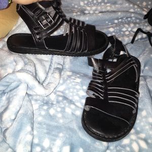 American Eagle Sandals