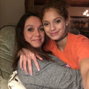 Meet your Posher, Mia