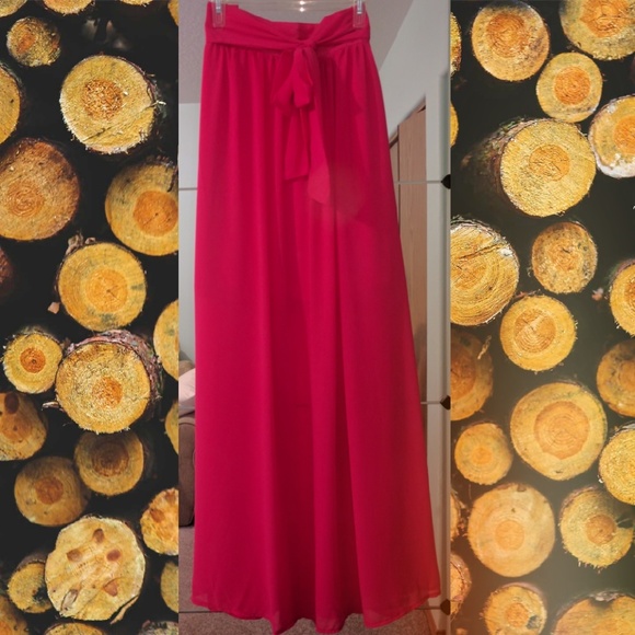 🍨BOGO 50% OFF🍨 Rose Maxi Skirt - Picture 2 of 2