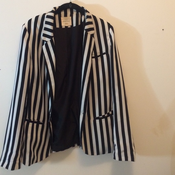 Urban Outfitters silence + noise blazer