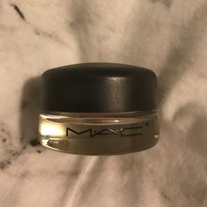 MAC Paintpot
